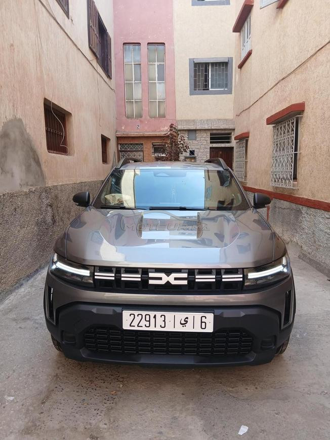 dacia duster ba9a n9iya