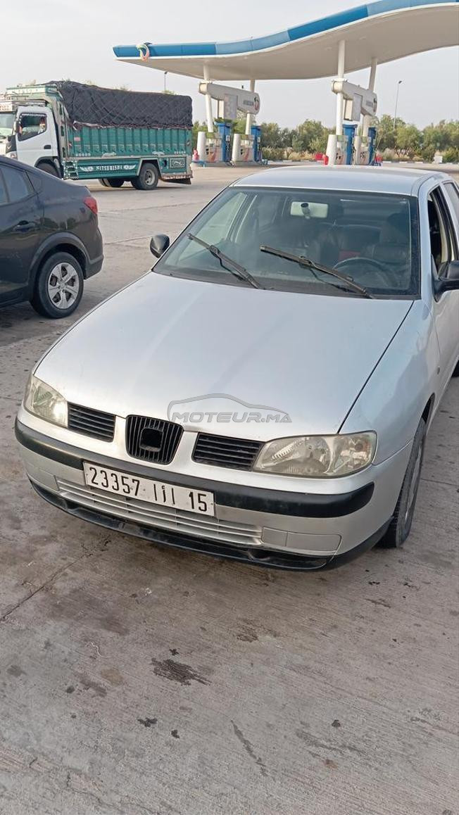 Seat Cordoba n9iya o ri9lo chwiya f taman 