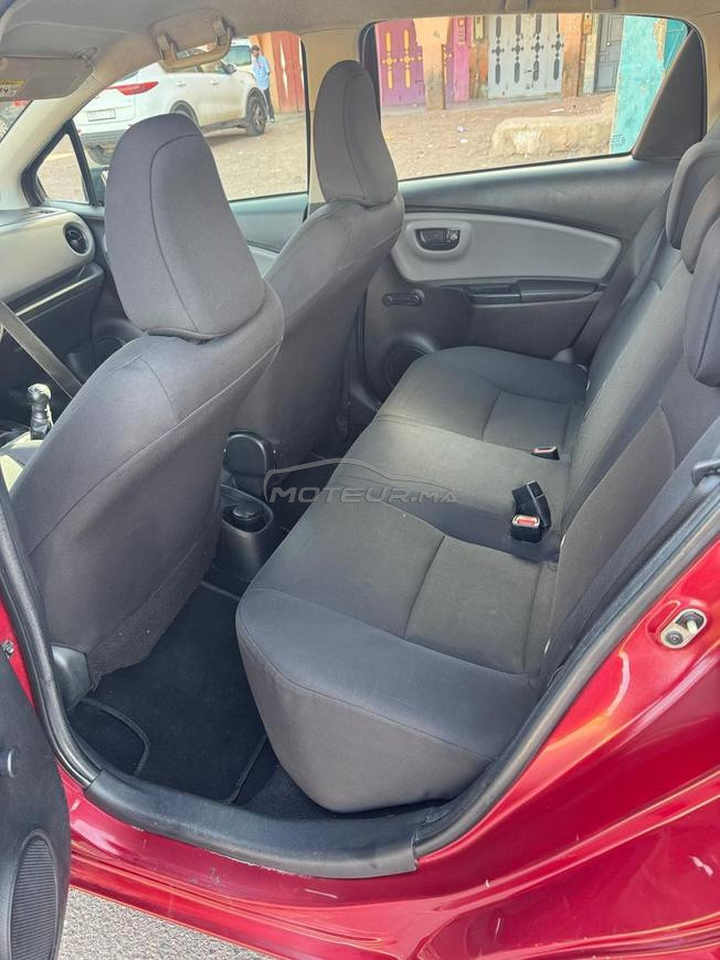 Toyota Yaris en bon état.