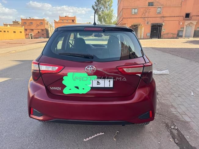 Toyota Yaris en bon état.