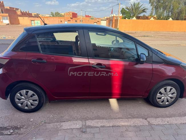Toyota Yaris en bon état.