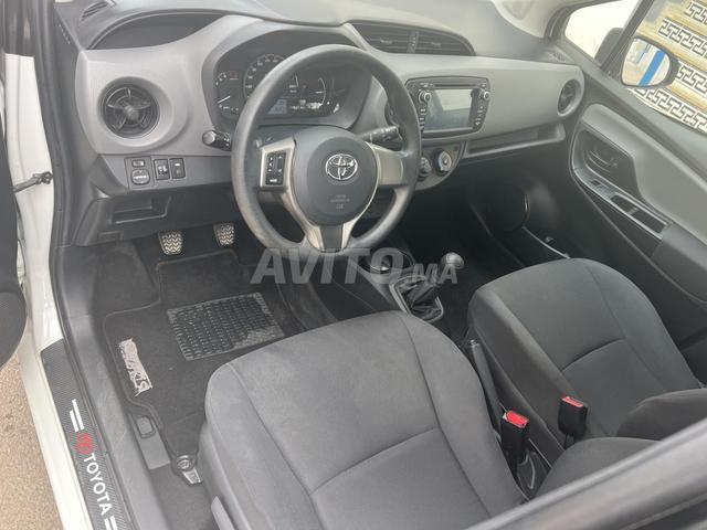 Toyota Yaris essence - 2