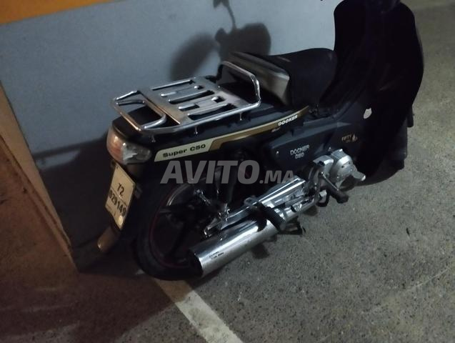 moto Docker  - 2