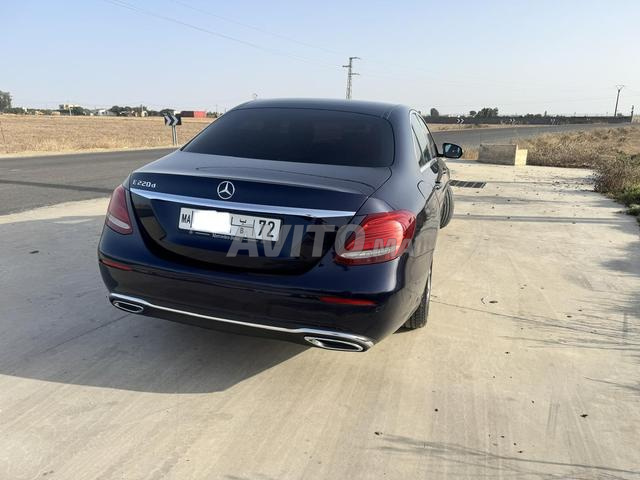 MERCEDES E220 LUXE - 2