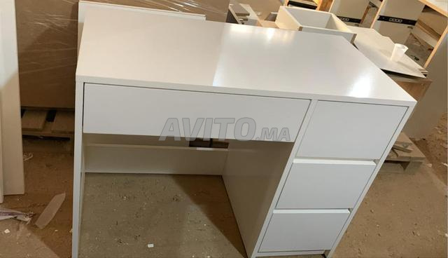 طاولة تجميل بمرآة LED - 2