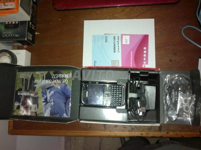 Nokia E72  - 2