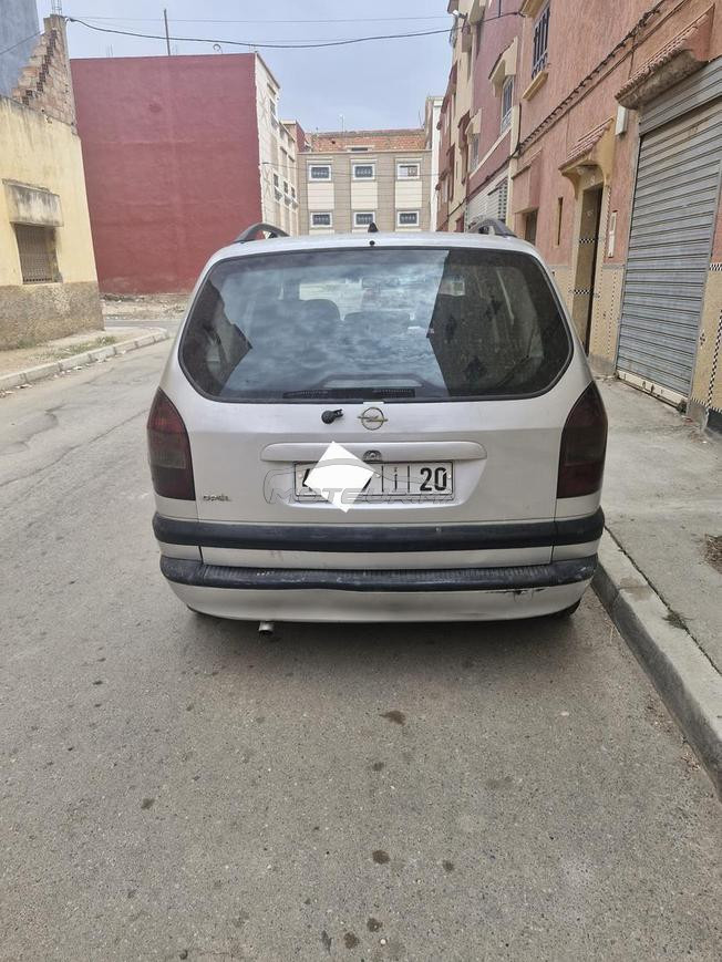 Opel Zafira Diesel Manuelle 2000 à Sidi Slimane