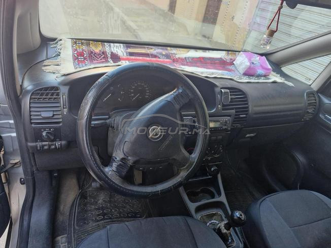 Opel Zafira Diesel Manuelle 2000 à Sidi Slimane
