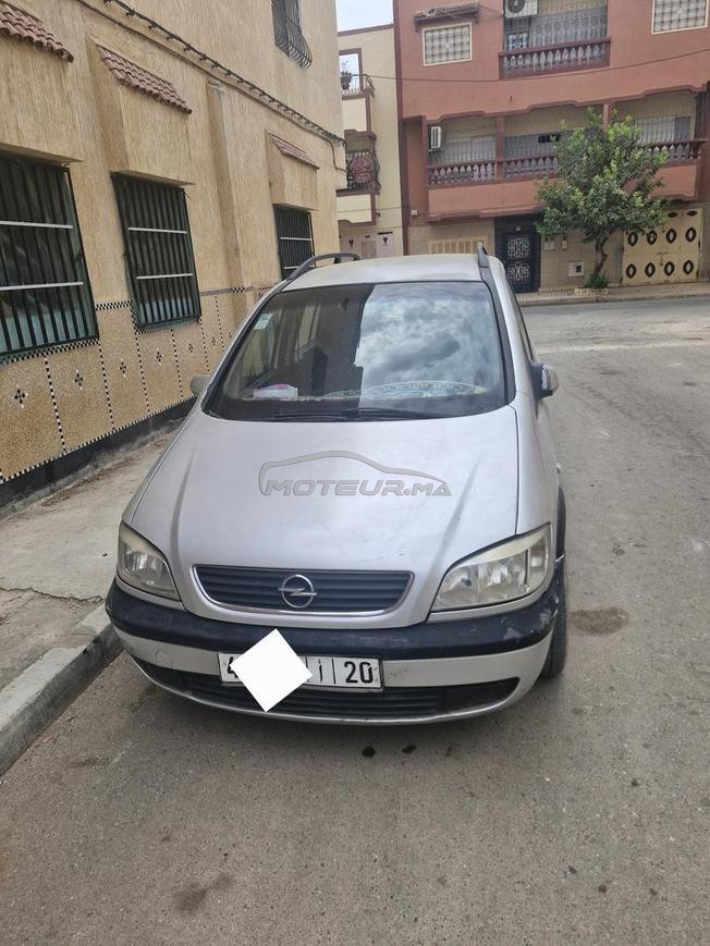 Opel Zafira Diesel Manuelle 2000 à Sidi Slimane