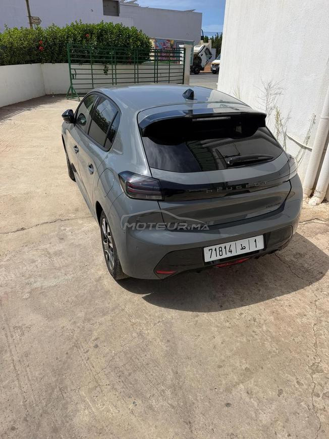 Peugeot 208 hybrid modèle 04/2026