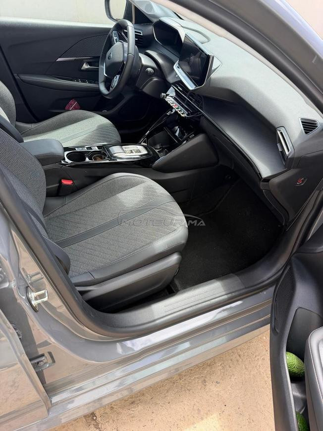 Peugeot 208 hybrid modèle 04/2026