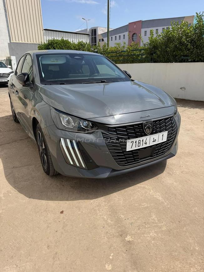 Peugeot 208 Hybrid 04/2026