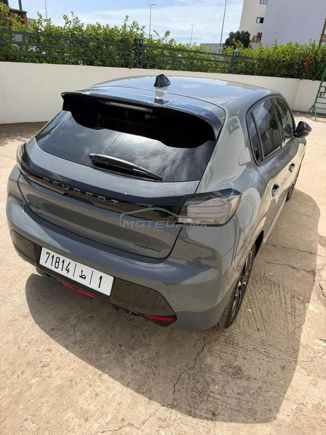 Peugeot 208 Hybrid 04/2026