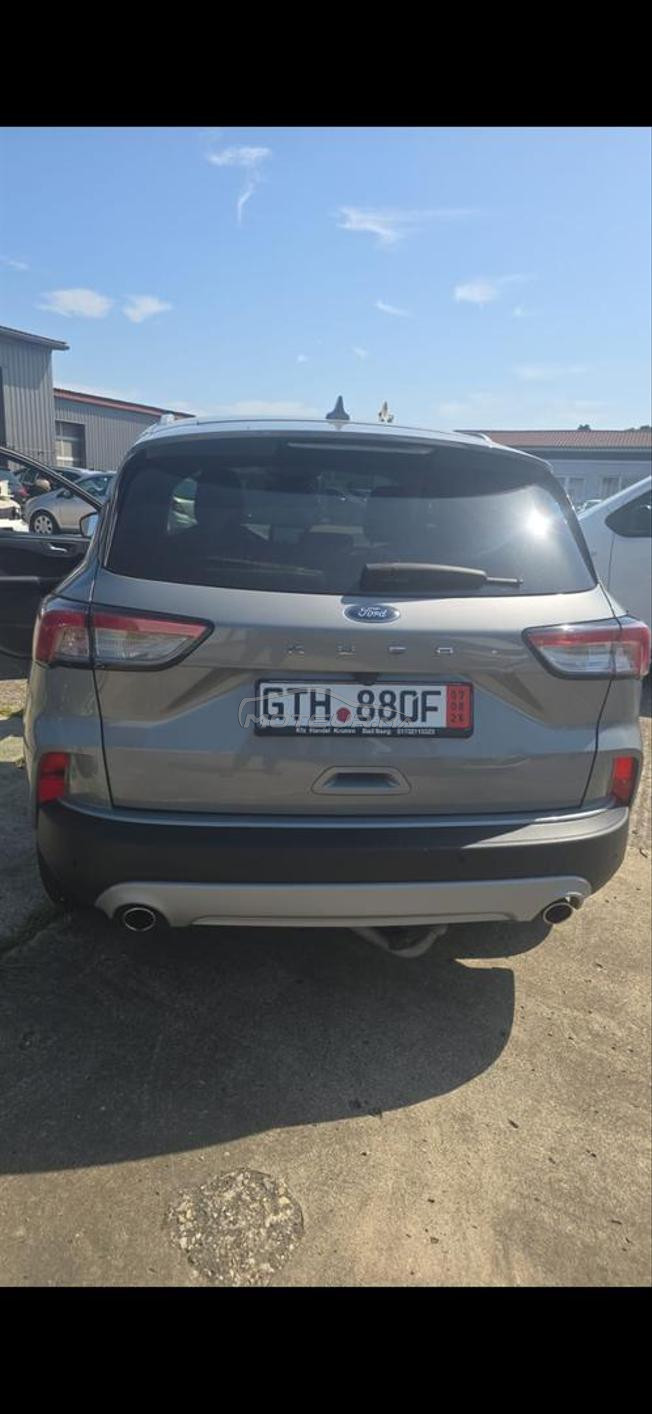 ford kuga très bonne état 