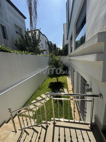 Villa 3 façades à vendre Bir Rami Est Kénitra