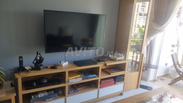 Meuble TV avec tiroirs