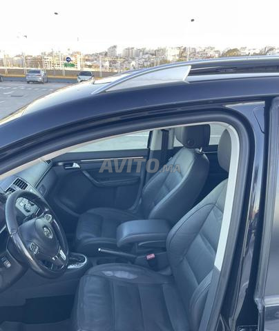 Volkswagen Touran Diesel Automatique 2015 à Tanger - 2
