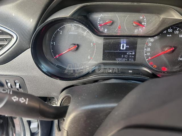 Opel Crossland Diesel Manuelle 2019 à Ben Guerir - 2