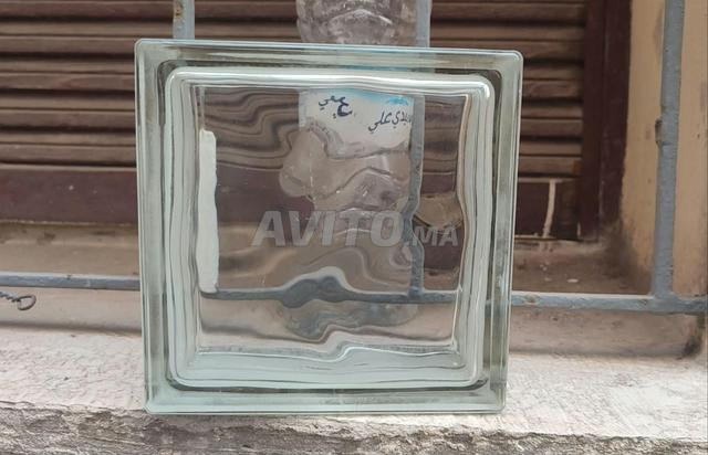 طوب زجاجي شفاف فاتح - 2