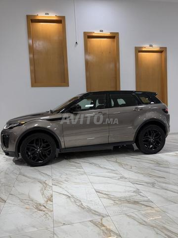 Range Rover Evoque DIESEL 2018 à Rabat - 2