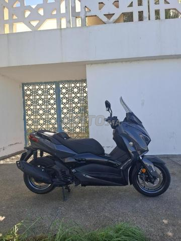 Yamaha XMAX - 2