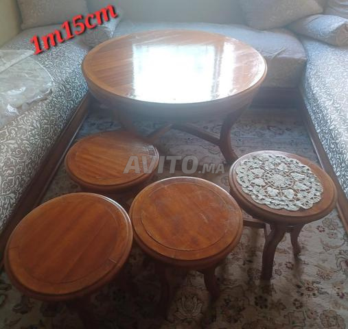 طاولات للبيع