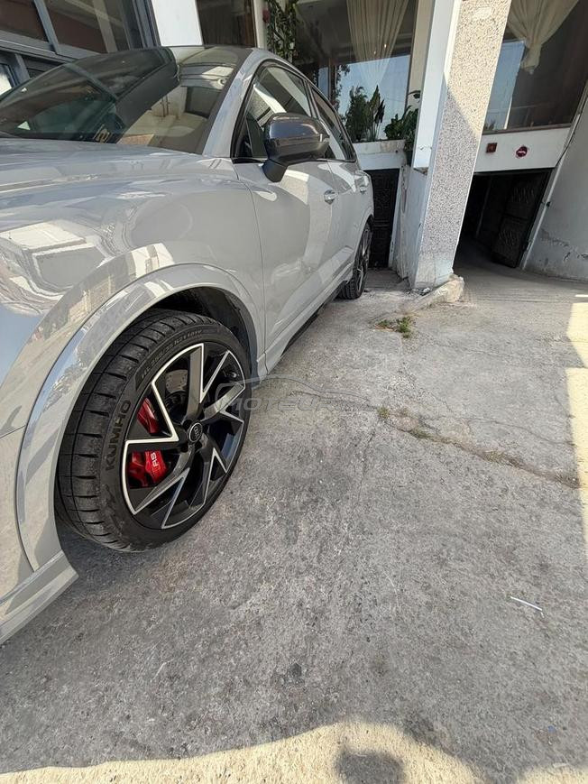 Je mets en vente un cette superbe audi RS Q3