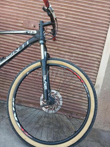 Vélo d'occasion, pneus neufs - 2