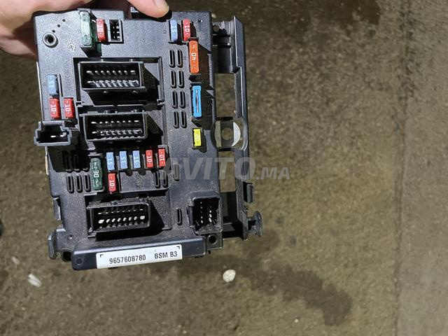 Boîtier / fusible électronique - 2