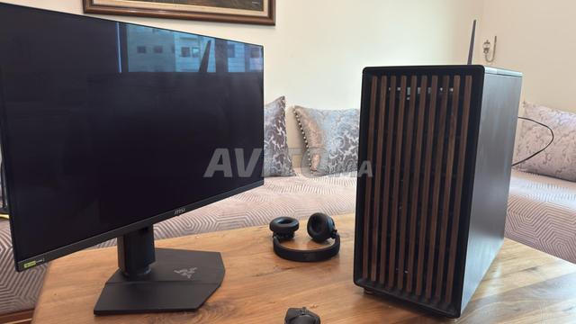 Fractal design Ryzen 7 7800x3d RTX 5070ti, OLED