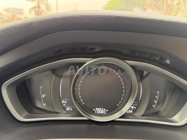 فولفو V40 كروس كانتري ديزل أوتوماتيكي 2019 - 2