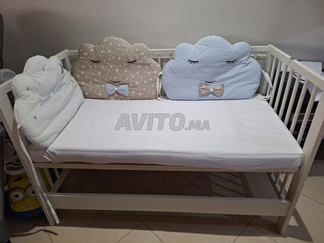 Lit et matelas bébé Ikea modèle Sundvik - 2