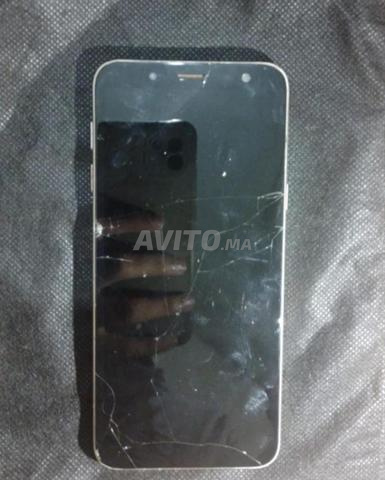 Samsung Galaxy j6 écran cassé abîmé - 2