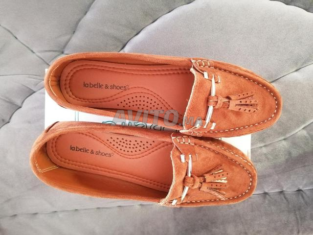 Chaussure très confortable de couleur marron - 2