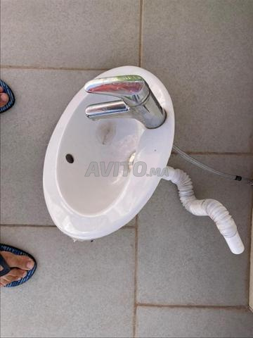LAVABO ET ROBINET - 2