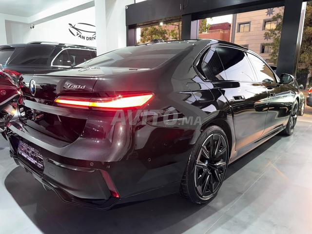 BMW Série 7 ديزل أوتوماتيكي 2023 في الدار البيضاء - 2