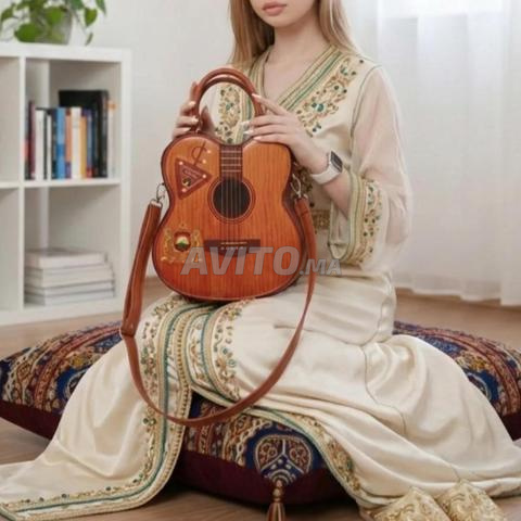 Pochette guitare originale faite à la main - design exclusif - 2