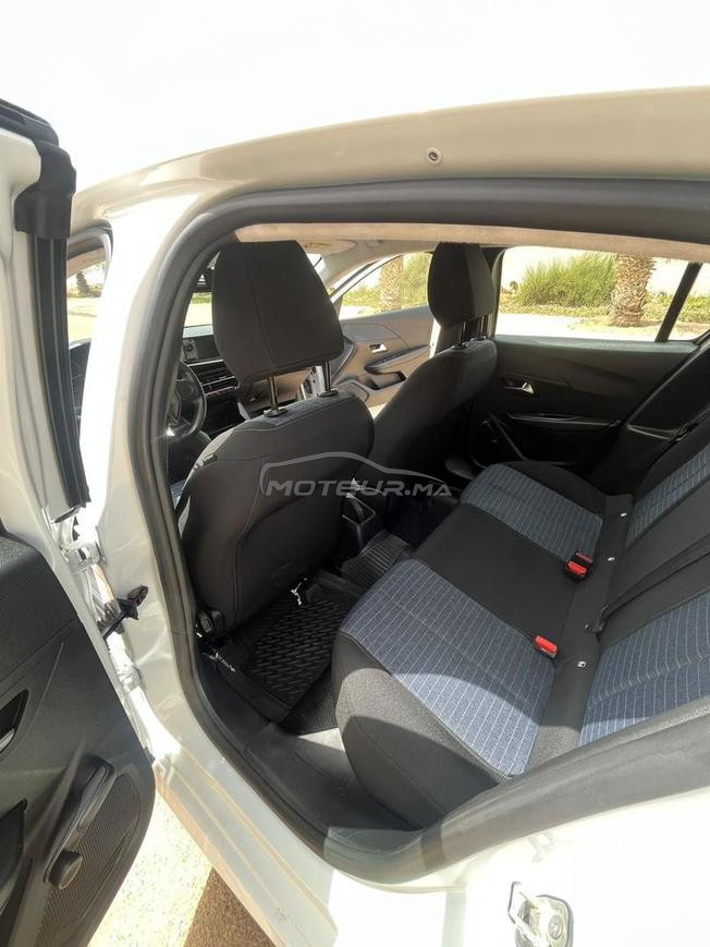 Peugeot 208 Essence Manuelle 2023 à Agadir