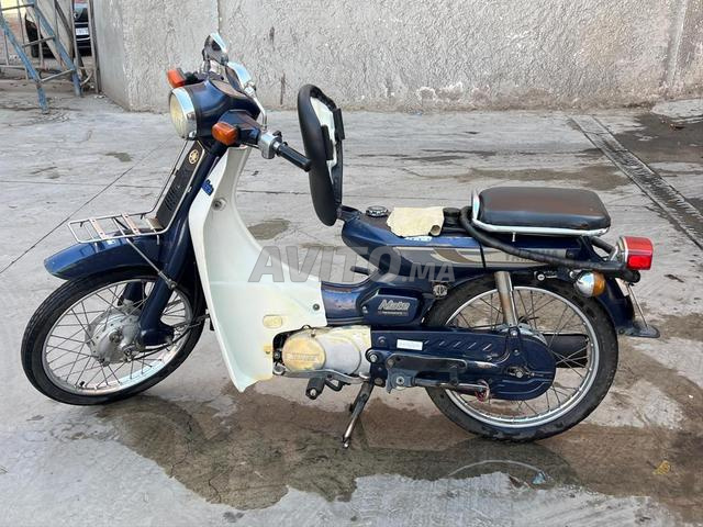Moto trois Yamaha - 2