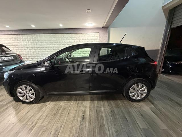 Renault Clio Essence Automatique 2023 à Marrakech