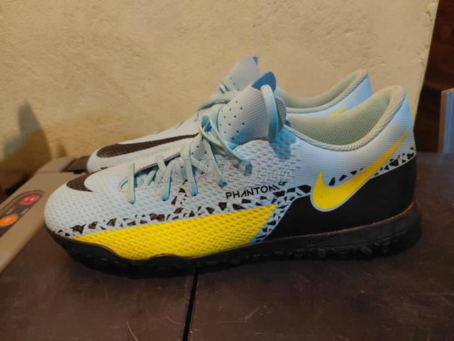 Chaussures Nike Phantom GX Academy TF (Taille 40)