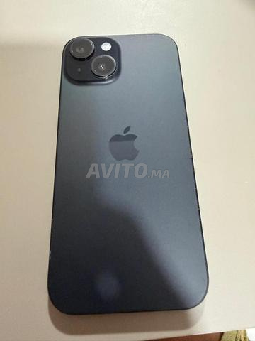 Iphone 15 en très bon état - 2