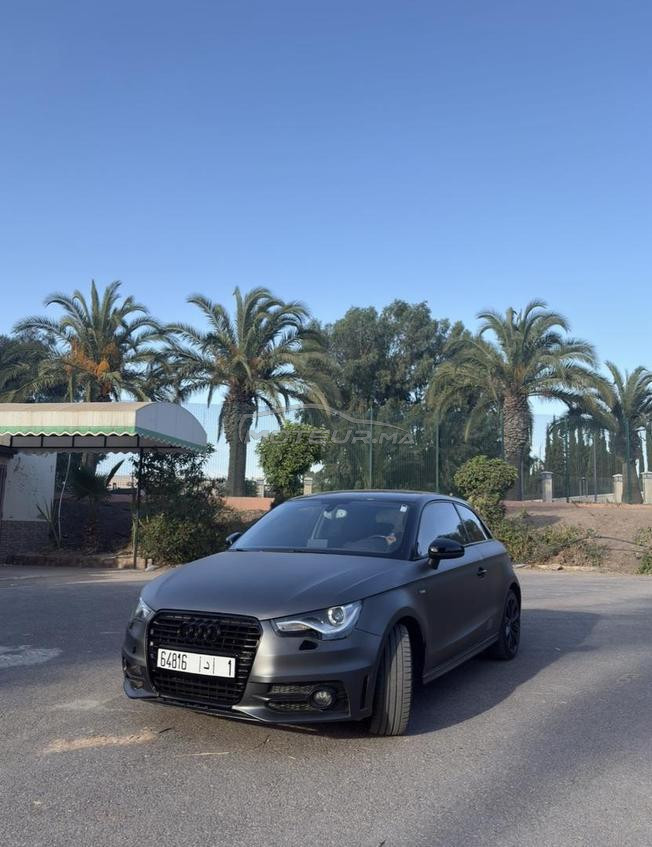 audi a1 blanche habillé en gris souris 2012
