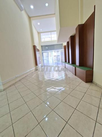Magasin 140 m2 Californie à coté Bd Hayfa - 2