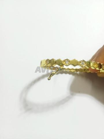 سوار نسائي أنيق باللون الذهبي - 2