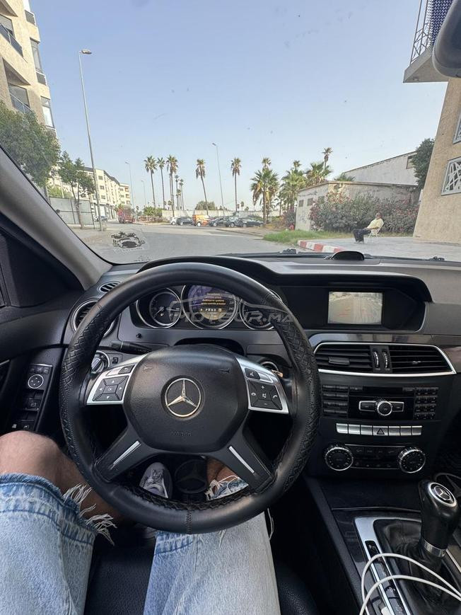 mercedes benz c220 très bon état 
