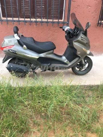Piaggio Xevo 125 سي سي - 2