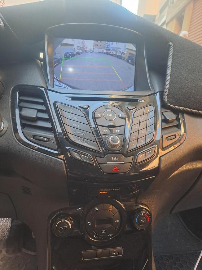 ford fiesta titanium 