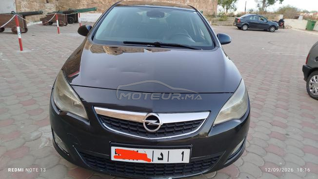 opel Astra 1er main 