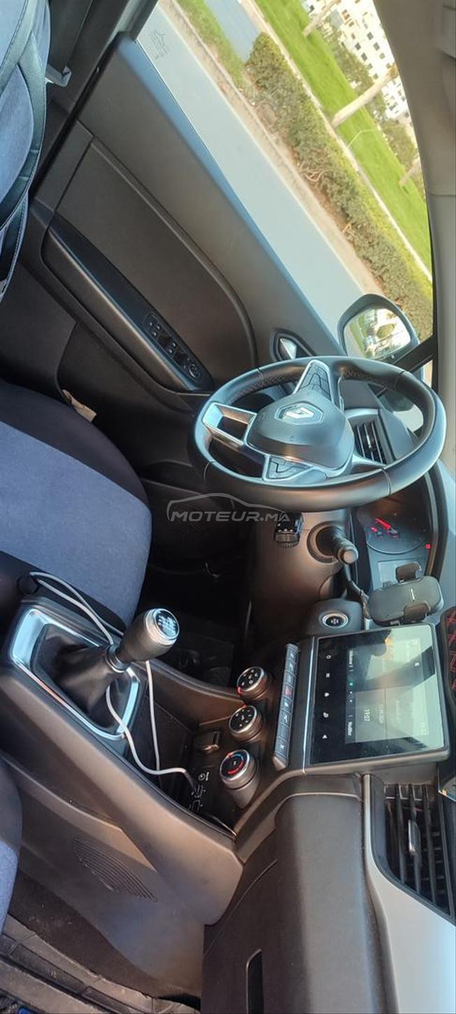Renault captur سيارة للبيع 